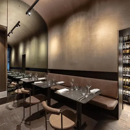 理发师酒店 酒店 4*