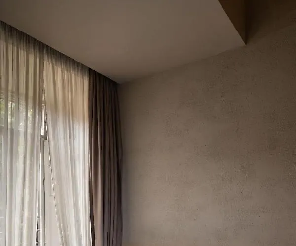 Dei Barbieri فندق 4*